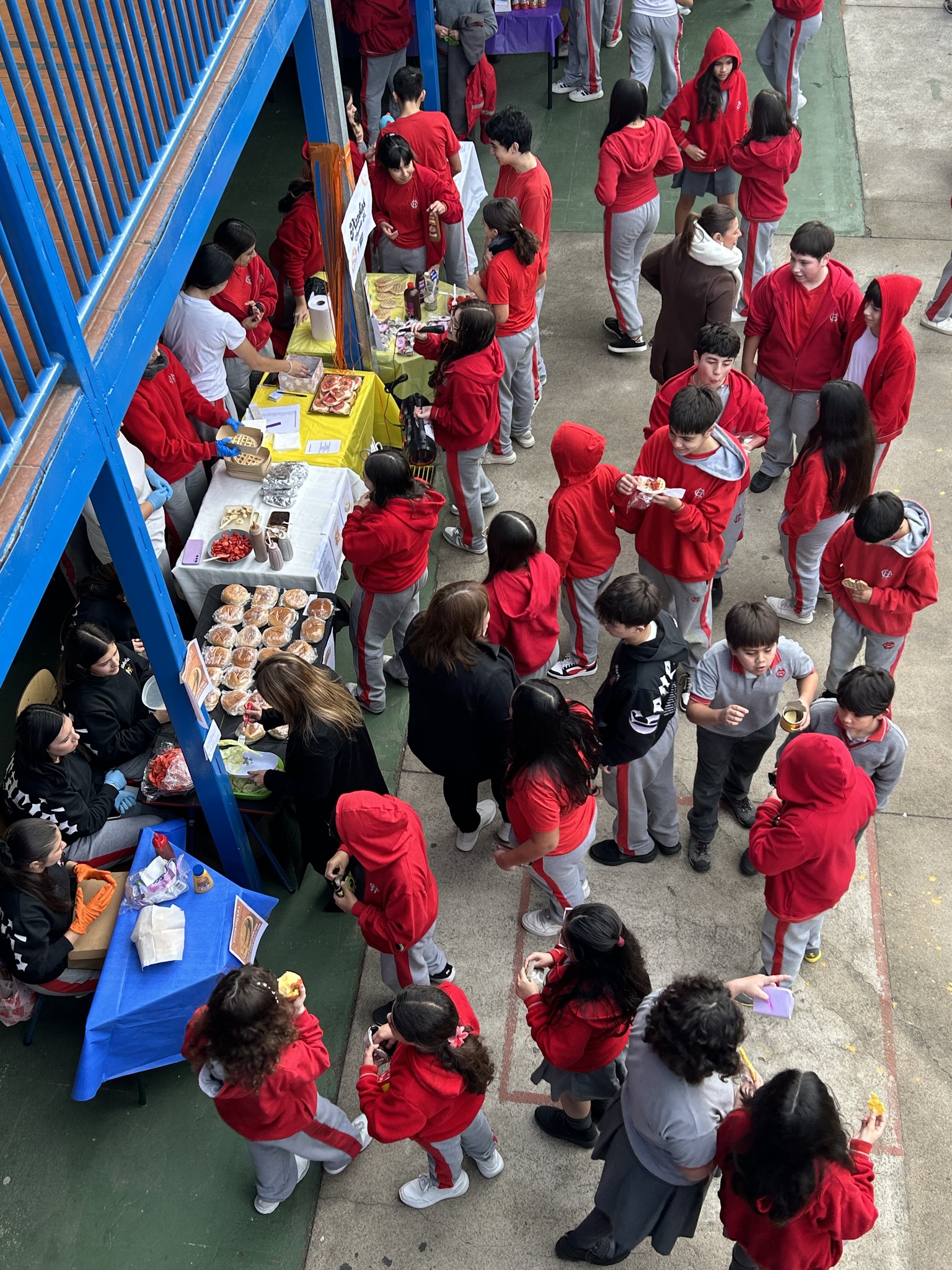 Feria del Emprendimiento 2025 - 504339303_1185070516749272_5029986703392129635_n.jpg